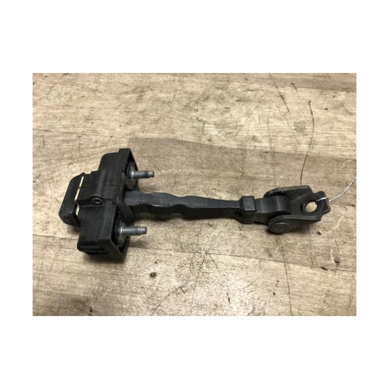 Tirant de porte avant droit RENAULT CLIO 4 PHASE 1 d’occasion