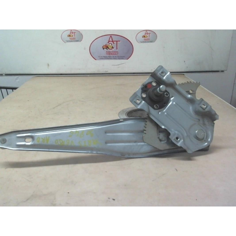 Leve vitre mecanique arriere droit TOYOTA YARIS VERSO PHASE 2 d’occasion