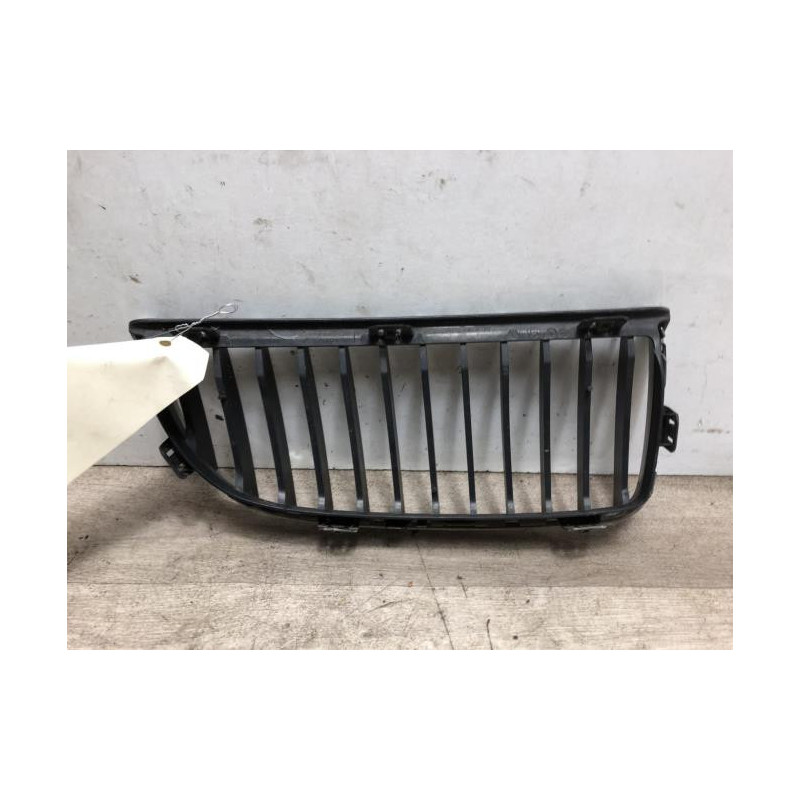 Grille de calandre gauche BMW SERIE 3 E90 PHASE 1 d’occasion