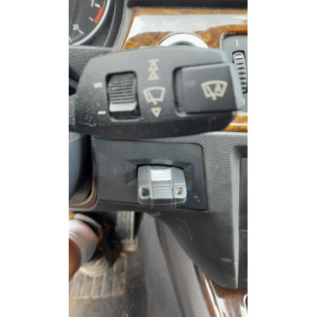 Attache ceinture arriere centrale BMW SERIE 3 E90 PHASE 1 d’occasion
