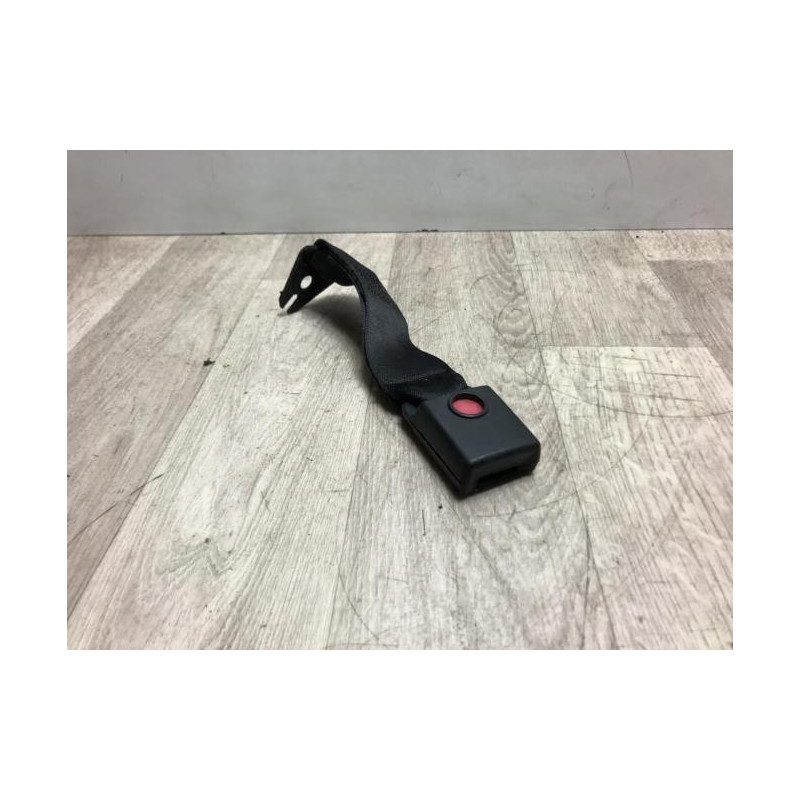 Attache ceinture arriere gauche BMW SERIE 3 E90 PHASE 1 d’occasion