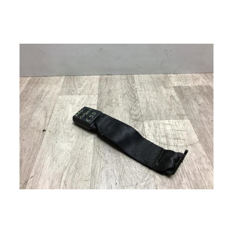 Attache ceinture arriere gauche BMW SERIE 3 E90 PHASE 1 d’occasion