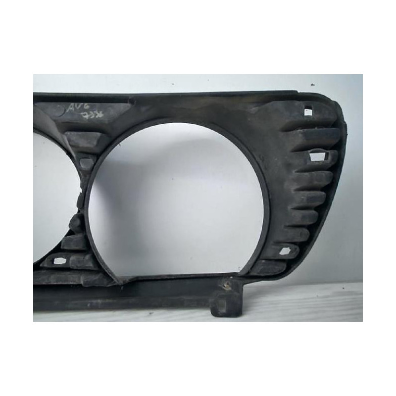 Grille de calandre gauche BMW SERIE 5 E28 d’occasion