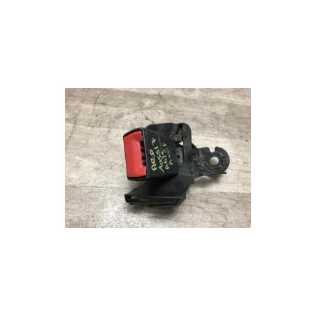 Attache ceinture arriere droit AUDI A6 3 AVANT PHASE 1 BREAK d’occasion