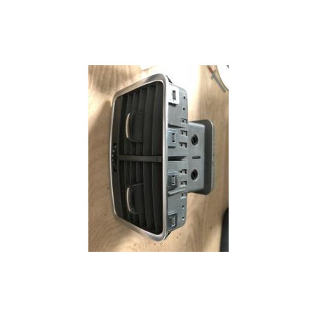 Aerateur tableau de bord AUDI A6 3 AVANT PHASE 1 BREAK d’occasion