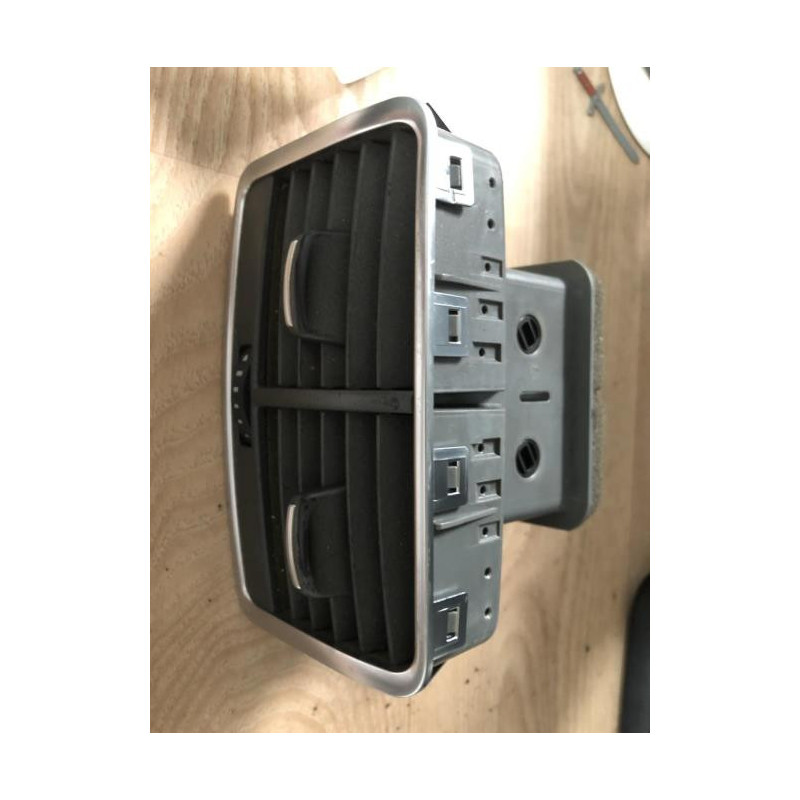 Aerateur tableau de bord AUDI A6 3 AVANT PHASE 1 BREAK d’occasion