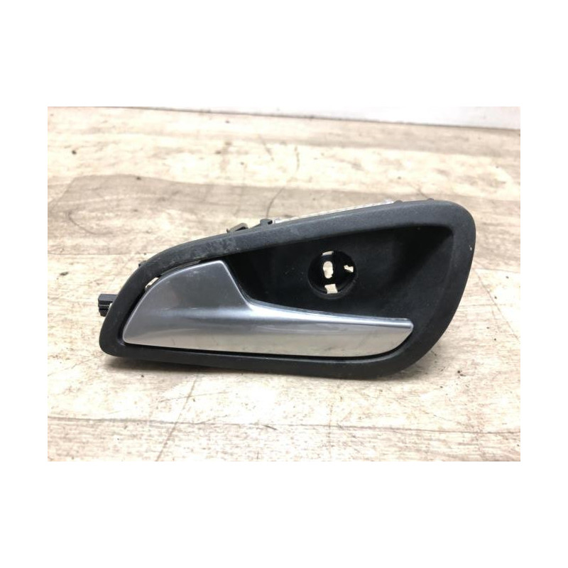 Poignee interieur avant gauche FORD FOCUS 3 PHASE 1 d’occasion
