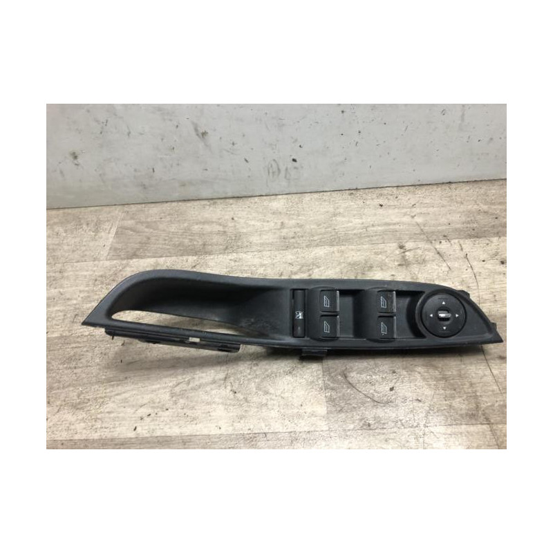 Interrupteur de leve vitre avant gauche FORD FOCUS 3 PHASE 1 d’occasion