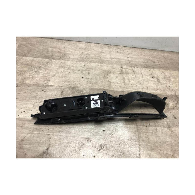 Interrupteur de leve vitre avant gauche FORD FOCUS 3 PHASE 1 d’occasion