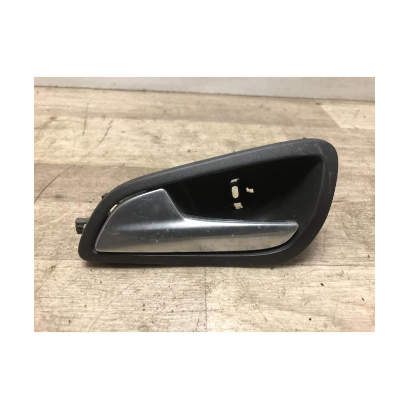 Poignee interieur arriere gauche FORD FOCUS 3 PHASE 1 d’occasion