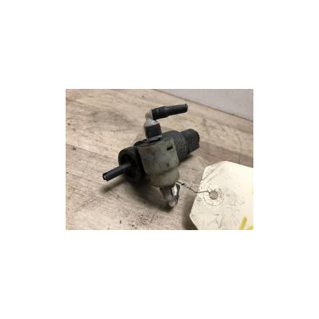Pompe lave glace avant VOLKSWAGEN POLO 4 PHASE 2 d’occasion