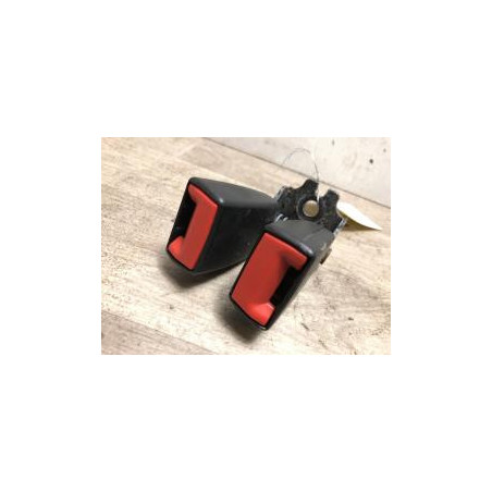 Attache ceinture arriere droit FORD FOCUS 3 PHASE 1 d’occasion