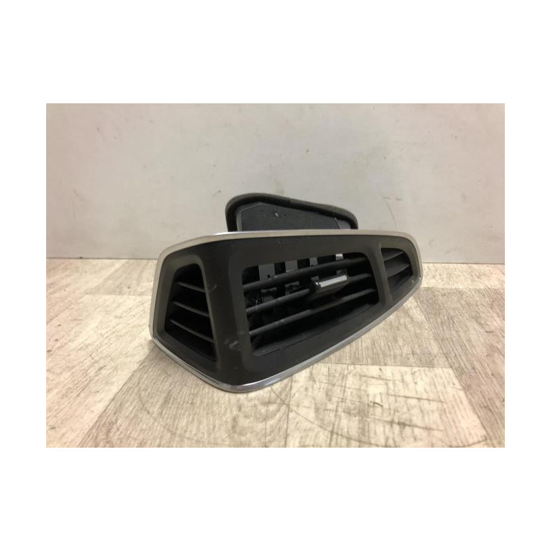 Aerateur tableau de bord avant droit FORD FOCUS 3 PHASE 1 d’occasion