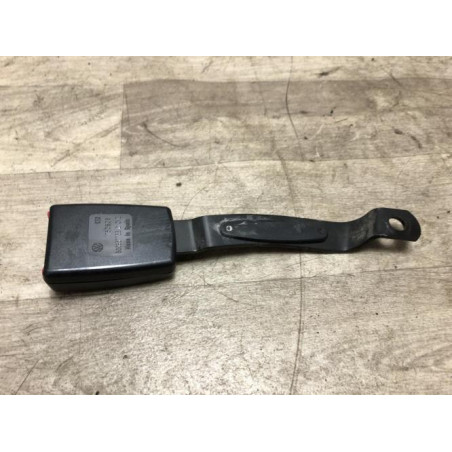 Attache ceinture avant gauche VOLKSWAGEN POLO 4 PHASE 2 d’occasion