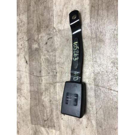 Attache ceinture avant droit VOLKSWAGEN POLO 4 PHASE 2 d’occasion