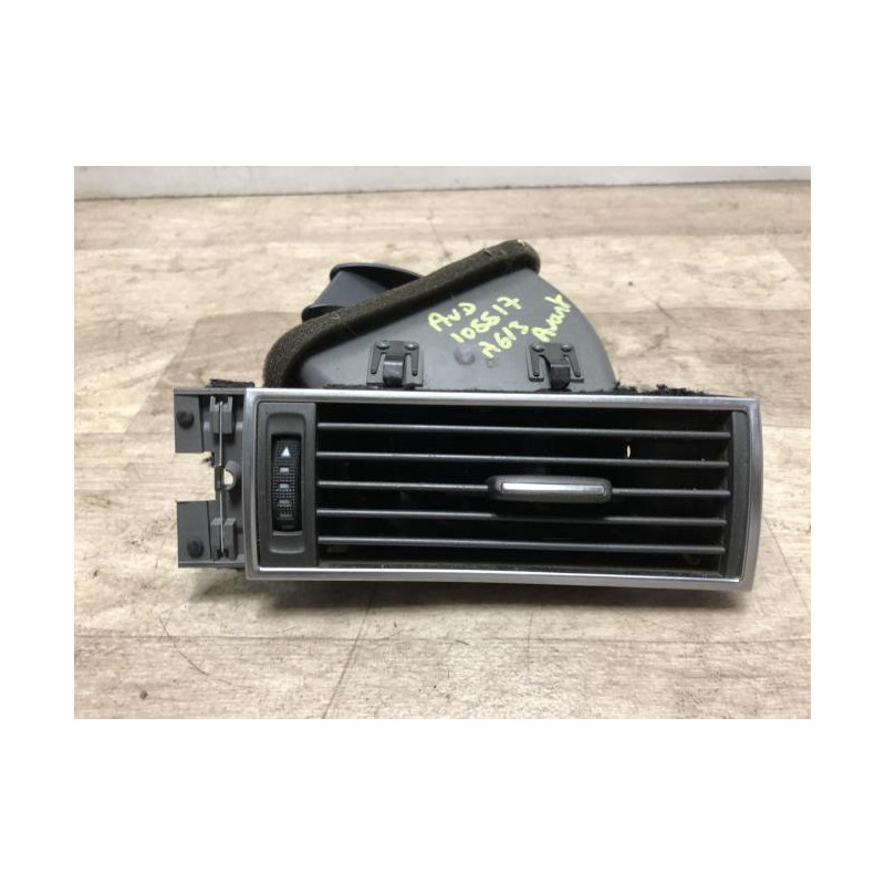 Aerateur tableau de bord avant droit AUDI A6 3 AVANT PHASE 1 BREAK d’occasion