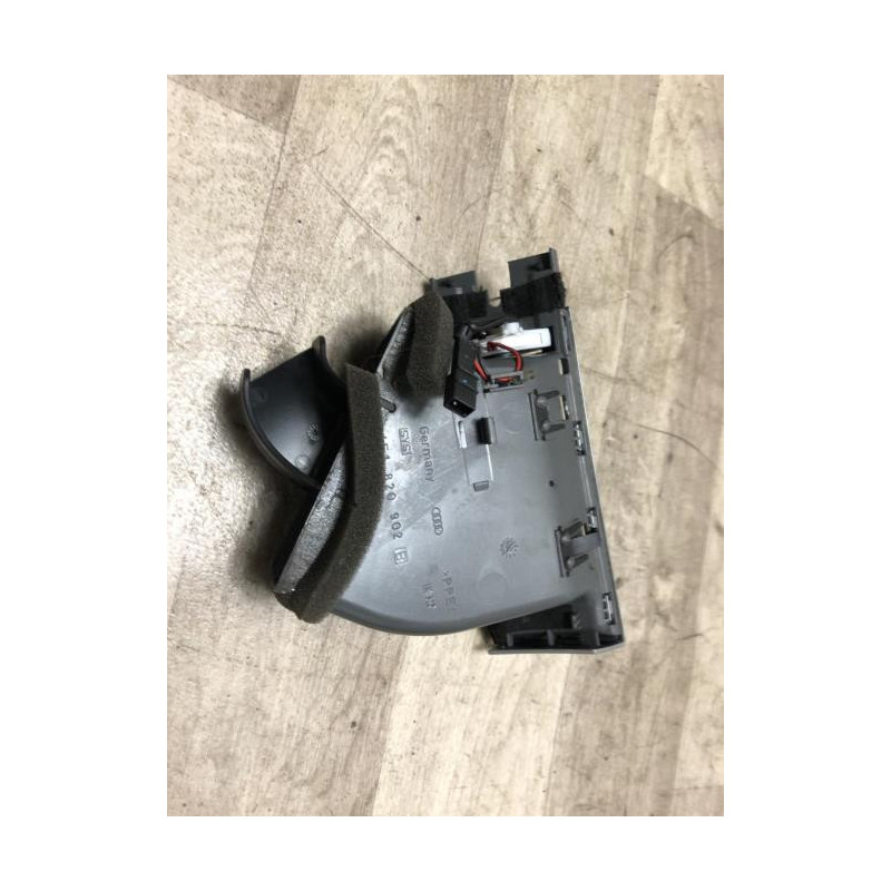 Aerateur tableau de bord avant droit AUDI A6 3 AVANT PHASE 1 BREAK d’occasion
