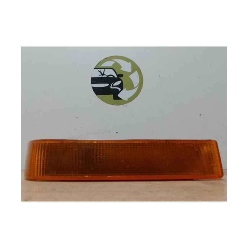 clignotant avant gauche RENAULT TRAFIC 1 PHASE 2 d’occasion