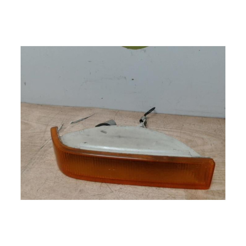 clignotant avant gauche RENAULT TRAFIC 1 PHASE 2 d’occasion