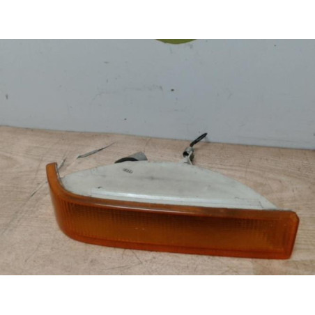 clignotant avant gauche RENAULT TRAFIC 1 PHASE 2 d’occasion
