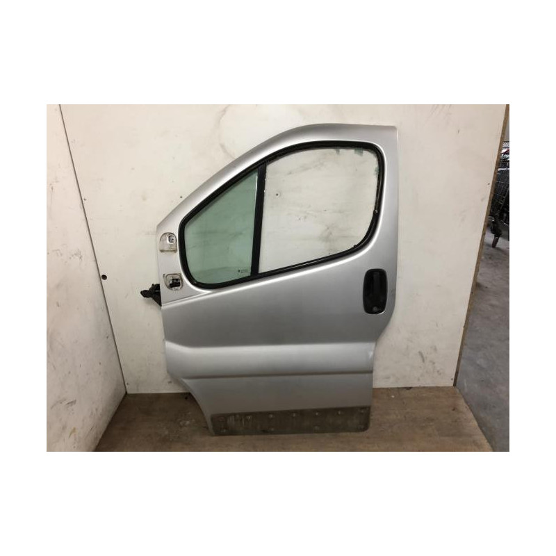 Porte avant gauche RENAULT TRAFIC 2 PHASE 1 d’occasion