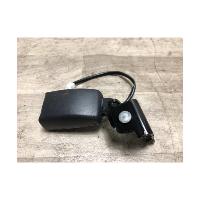 Attache ceinture arriere droit HYUNDAI I 30 1 PHASE 1 d’occasion