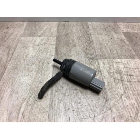 Pompe lave glace avant BMW SERIE 1 E81 d’occasion
