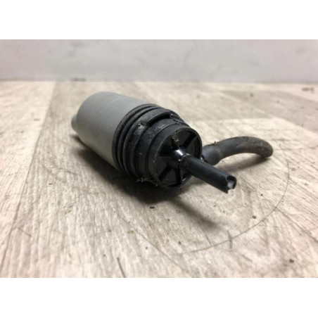 Pompe lave glace avant BMW SERIE 1 E81 d’occasion