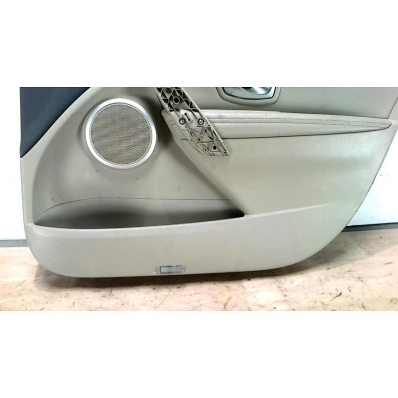 Panneau de porte avant droit RENAULT MEGANE 3 PHASE 1 d’occasion