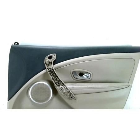 Panneau de porte avant droit RENAULT MEGANE 3 PHASE 1 d’occasion