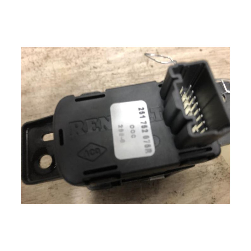 Poignee electrique frein a main RENAULT CLIO 5 d’occasion