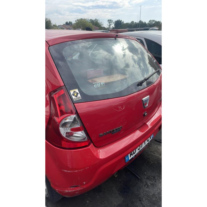 Platine feu arriere gauche DACIA SANDERO 1 d’occasion