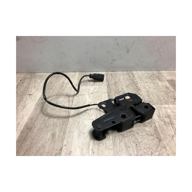 Serrure de capot AUDI A6 3 AVANT PHASE 1 BREAK d’occasion