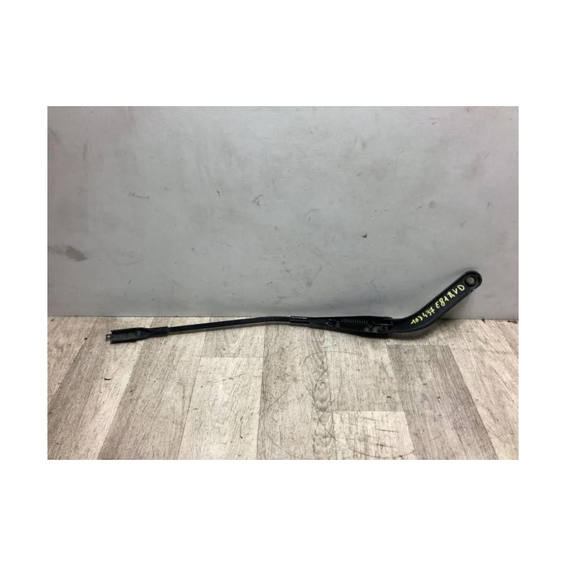 Bras essuie glace avant droit BMW SERIE 1 E81 d’occasion