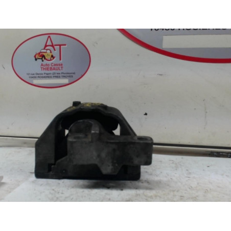 Support moteur droit AUDI  d’occasion