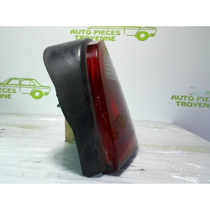 Feu arriere principal droit (feux) RENAULT MEGANE 1 PHASE 2 d’occasion