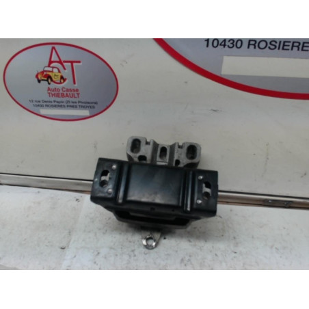 Support moteur gauche VOLKSWAGEN NEW BEETLE HAYON (9C1/9G1) 2.0 d’occasion