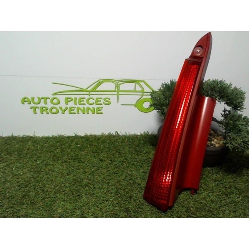 Feu factice arriere gauche CITROEN C4 1 PHASE 1 d’occasion