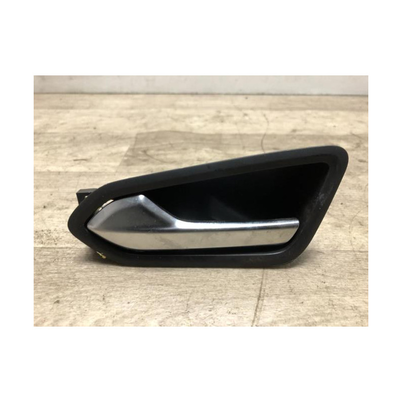 Poignee interieur arriere gauche RENAULT CLIO 5 d’occasion
