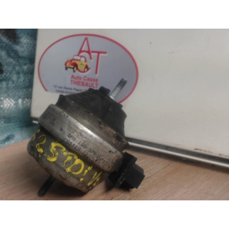 Support moteur AUDI  d’occasion