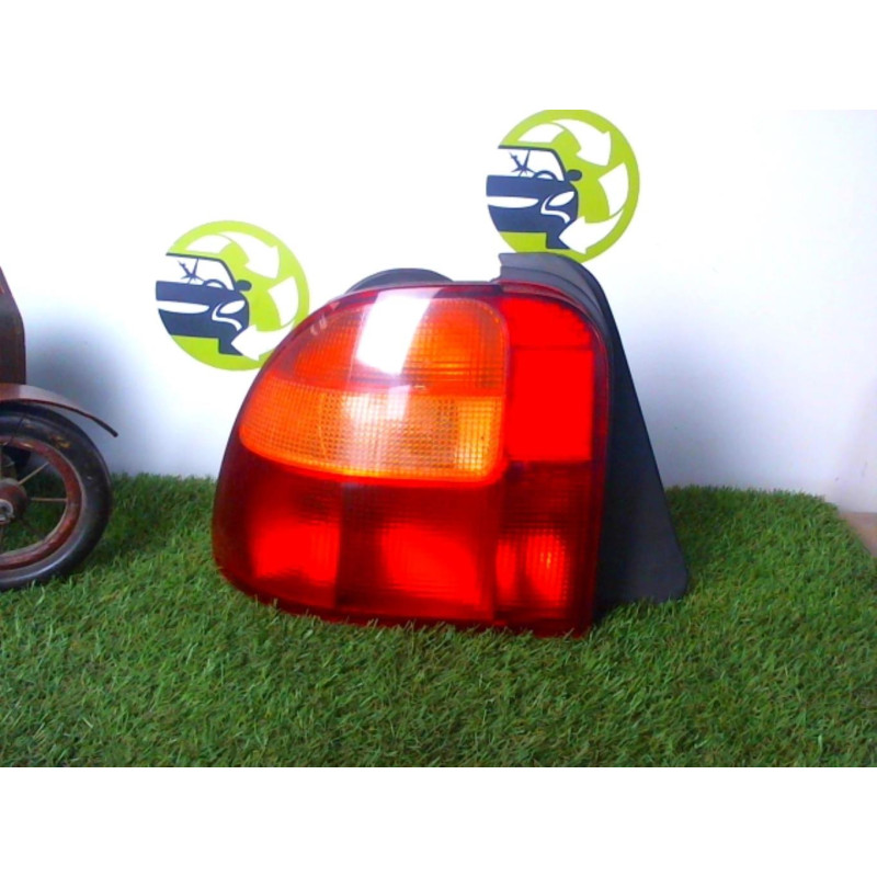 Feu arriere principal gauche (feux) ROVER 400 2 d’occasion