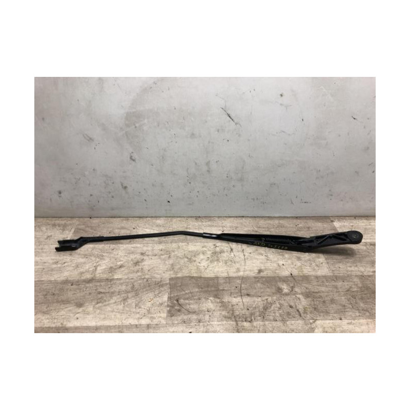 Bras essuie glace avant droit VOLKSWAGEN GOLF 6 d’occasion