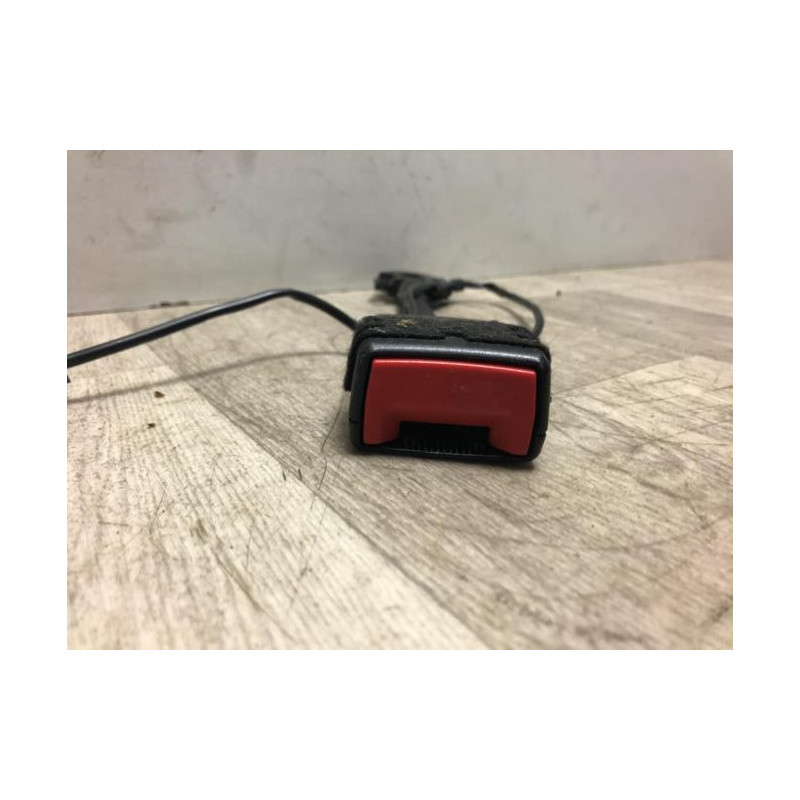 Attache ceinture avant droit AUDI A4 3 PHASE 2 d’occasion