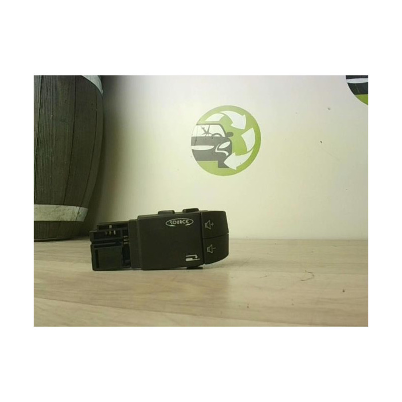 Commande autoradio RENAULT LAGUNA 2 PHASE 1 d’occasion