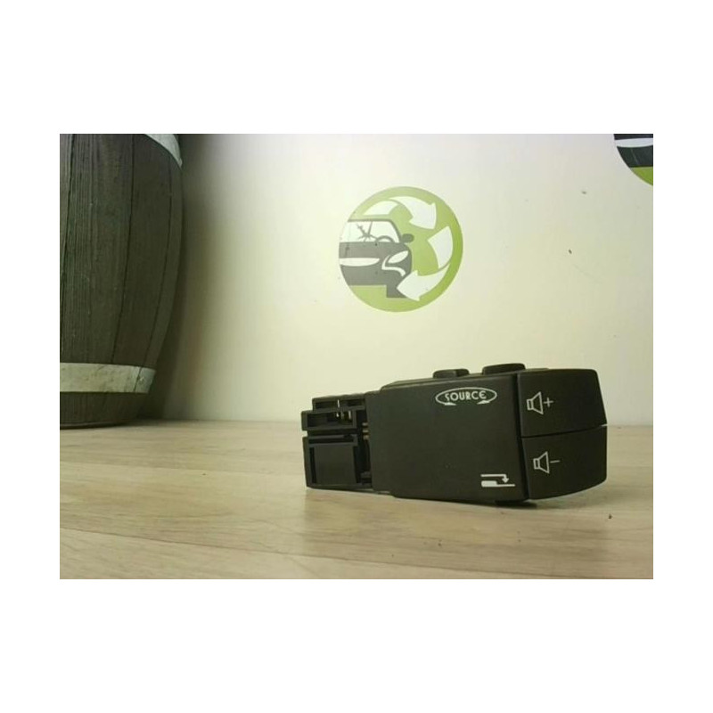 Commande autoradio RENAULT LAGUNA 2 PHASE 1 d’occasion