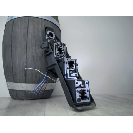 Platine feu arriere gauche RENAULT SCENIC 2 PHASE 1 d’occasion