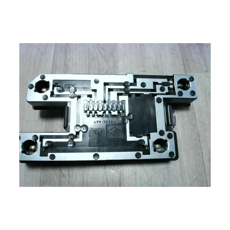 Platine feu arriere droit RENAULT CLIO 1 PHASE 3 d’occasion