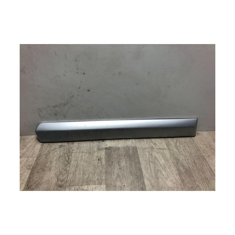 Baguette de porte arriere droite ISUZU D-MAX 1 PHASE 2 d’occasion