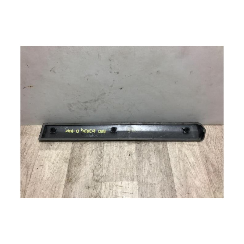 Baguette de porte arriere droite ISUZU D-MAX 1 PHASE 2 d’occasion