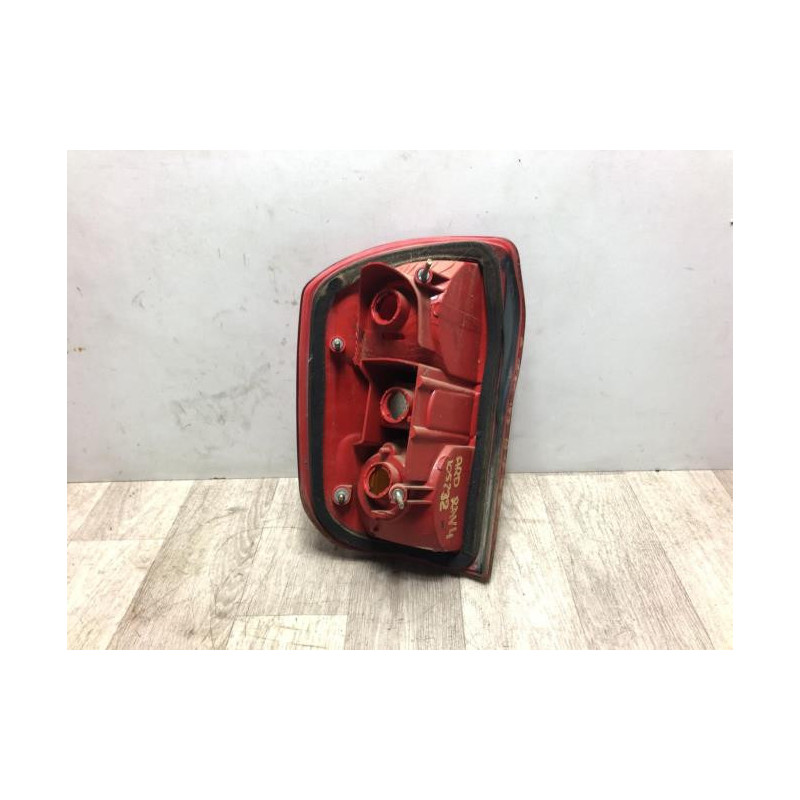 Feu arriere principal droit (feux) TOYOTA RAV4 2 PHASE 1 d’occasion